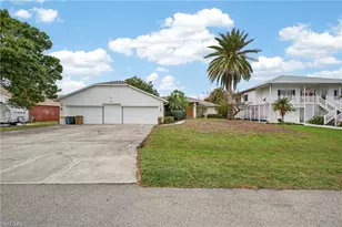 6890 Circle Dr, Fort Myers, FL 33905 - Photo 2
