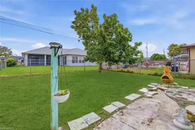 4305 SW 1st Pl, Cape Coral, FL 33914 - Photo 30