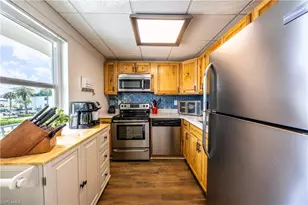 6220 Augusta Dr, Fort Myers, FL 33907 - Photo 2