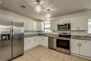 1210 SE 29th Terrace, Cape Coral, FL 33904 - Photo 4