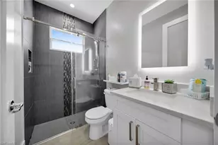 935 Beverly St E, Lehigh Acres, FL 33974 - Photo 16