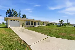 2115 NE 25th St, Cape Coral, FL 33909 - Photo 10