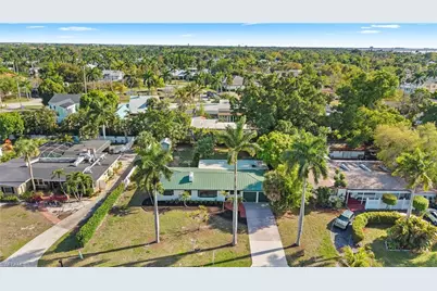 1320 Miracle Ln, Fort Myers, FL 33901 - Photo 22