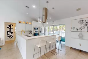 814 El Dorado Pkwy E, Cape Coral, FL 33904 - Photo 4