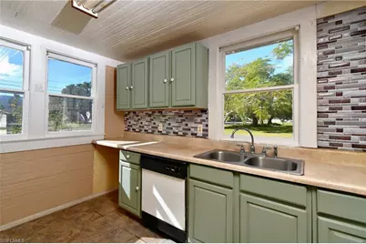 3381 Edgewood Ave, Fort Myers, FL 33916 - Photo 12