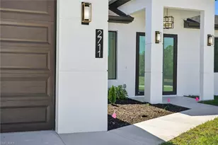 2711 39th St W, Lehigh Acres, FL 33971 - Photo 6