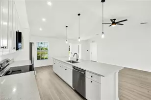 1205 NE 12th St, Cape Coral, FL 33909 - Photo 12