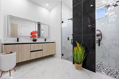 516 SW 11th Pl, Cape Coral, FL 33991 - Photo 10