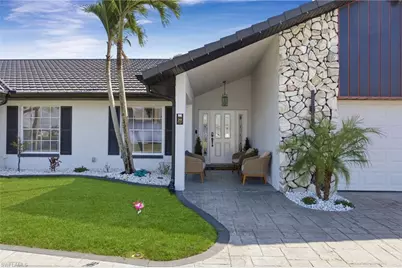 29 SE 10th Ave, Cape Coral, FL 33990 - Photo 2