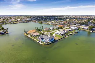 29 SE 10th Ave, Cape Coral, FL 33990 - Photo 6