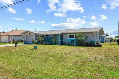 530 SE 34th Ter, Cape Coral, FL 33904 - Photo 2