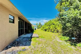 17405 E Carnegie Cir, Fort Myers, FL 33967 - Photo 34