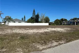 1133 Diplomat Pkwy W, Cape Coral, FL 33993 - Photo 6
