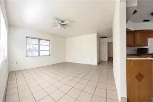 2115 Katherine St, Fort Myers, FL 33901 - Photo 4