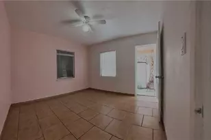 2115 Katherine St, Fort Myers, FL 33901 - Photo 8