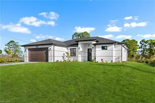 641 Camilla St E, Lehigh Acres, FL 33974 - Photo 4