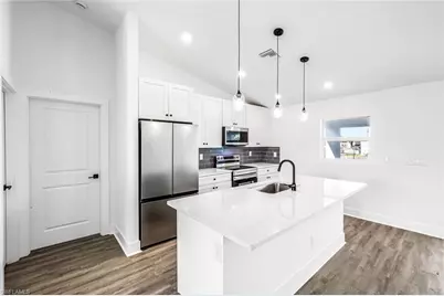 1702 NW 5th Pl, Cape Coral, FL 33993 - Photo 10