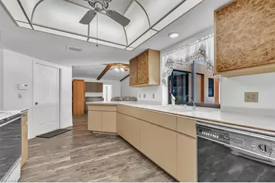 6070 Anchorline Ct, North Fort Myers, FL 33917 - Photo 14