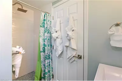185 Hibiscus Dr, Fort Myers Beach, FL 33931 - Photo 14