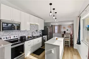 185 Hibiscus Dr, Fort Myers Beach, FL 33931 - Photo 8