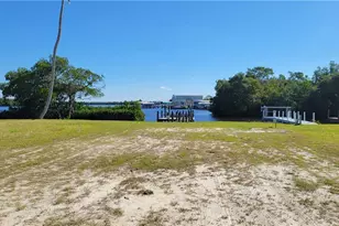 323 Shoreland Dr, Fort Myers, FL 33905 - Photo 1