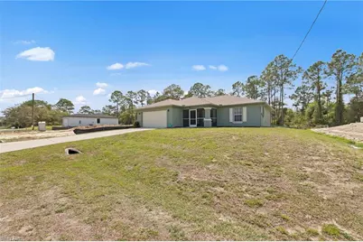 2613 53rd St W, Lehigh Acres, FL 33971 - Photo 4