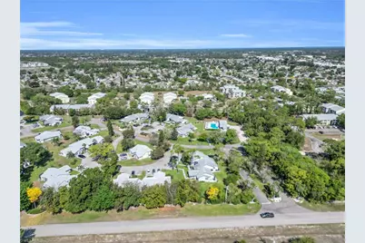 10438 Lakeport Ct, Lehigh Acres, FL 33936 - Photo 32