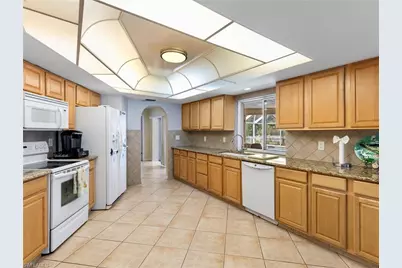 7018 Overlook Dr, Fort Myers, FL 33919 - Photo 12