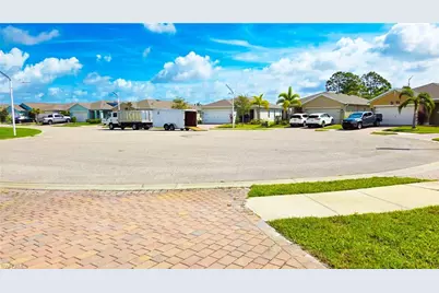 8705 Swell Brooks Ct, North Fort Myers, FL 33917 - Photo 2
