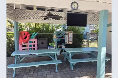 8162 Country Rd #102, Fort Myers, FL 33919 - Photo 12