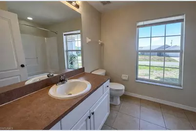 2010 NE 13th Pl, Cape Coral, FL 33909 - Photo 14
