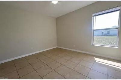 2010 NE 13th Pl, Cape Coral, FL 33909 - Photo 16