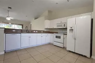 2010 NE 13th Pl, Cape Coral, FL 33909 - Photo 4