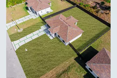 749 Roma Ave S, Lehigh Acres, FL 33974 - Photo 4