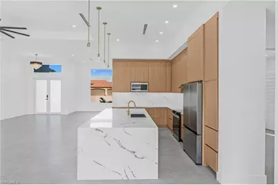 512 NW 35th Pl, Cape Coral, FL 33993 - Photo 12