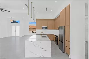 512 NW 35th Pl, Cape Coral, FL 33993 - Photo 12