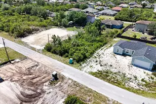 421 Yolanda St, Lehigh Acres, FL 33972 - Photo 8