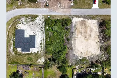 421 Yolanda St, Lehigh Acres, FL 33972 - Photo 12