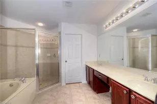 2426 Laurentina Ln, Cape Coral, FL 33909 - Photo 10