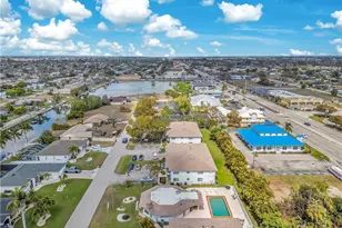 203 SE 15th Pl, Cape Coral, FL 33990 - Photo 26