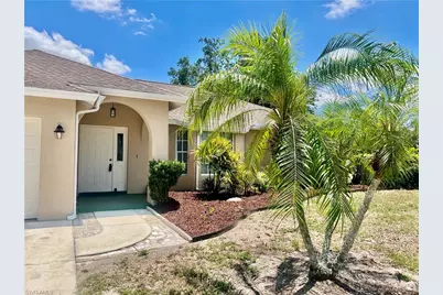 500 Lake Ave, Lehigh Acres, FL 33972 - Photo 2