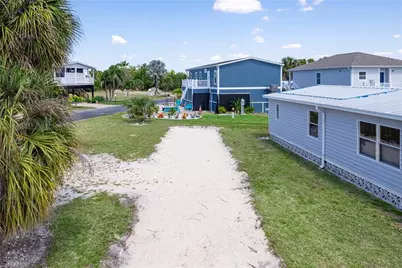 13690 Knot Dr, Fort Myers, FL 33908 - Photo 4