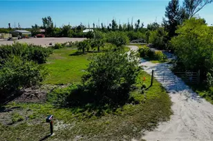 4122 Shellcrest Rd, Saint James City, FL 33956 - Photo 4