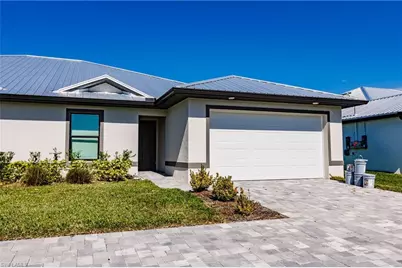 925 SE 14th St, Cape Coral, FL 33990 - Photo 4