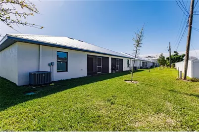 925 SE 14th St, Cape Coral, FL 33990 - Photo 32