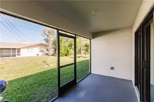 925 SE 14th St, Cape Coral, FL 33990 - Photo 30