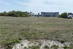 1121 NE 7th St, Cape Coral, FL 33909 - Photo 1