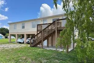 901 Thatcher Blvd, Moore Haven, FL 33471 - Photo 2