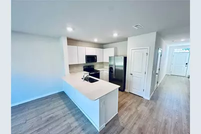 8471 Everly Preserve Dr, Lehigh Acres, FL 33971 - Photo 4