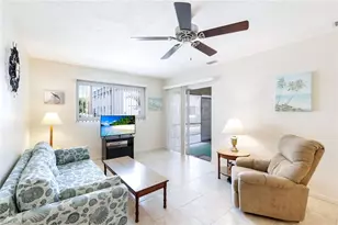 4611 SE 5th Pl, Cape Coral, FL 33904 - Photo 4